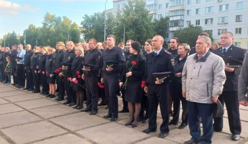 В Чайковском  полицейские и общественники присоединились к акции "Свеча памяти»