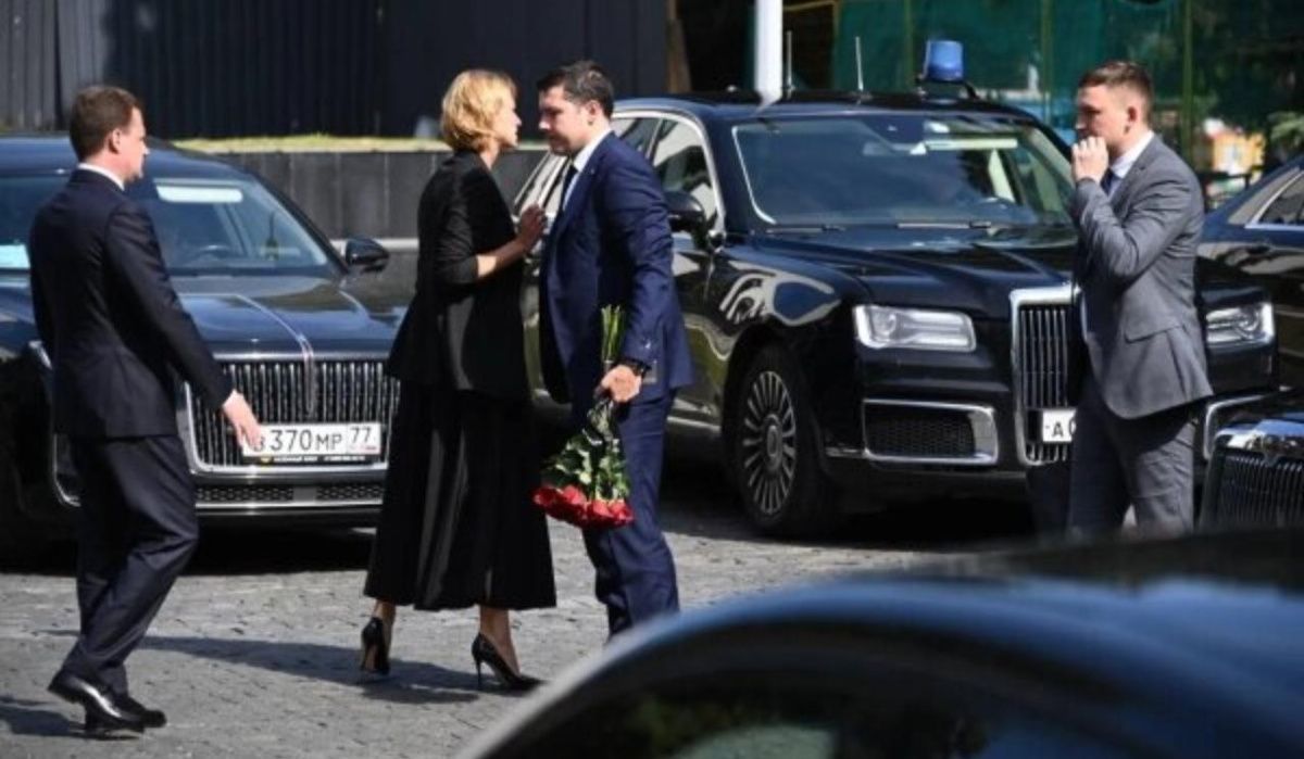 В Москве проходит церемония прощания со Старовойтом