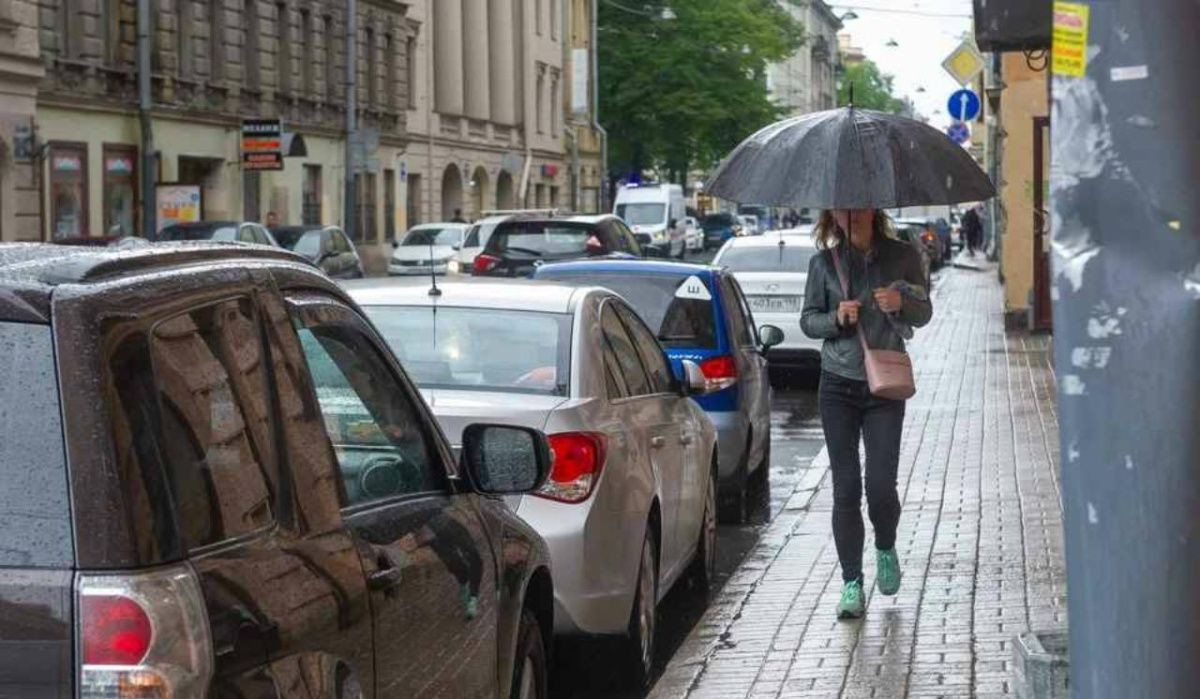 В Петербурге 73 бригады &quot;Водоканала&quot; начали дежурство из-за желтого уровня опасности