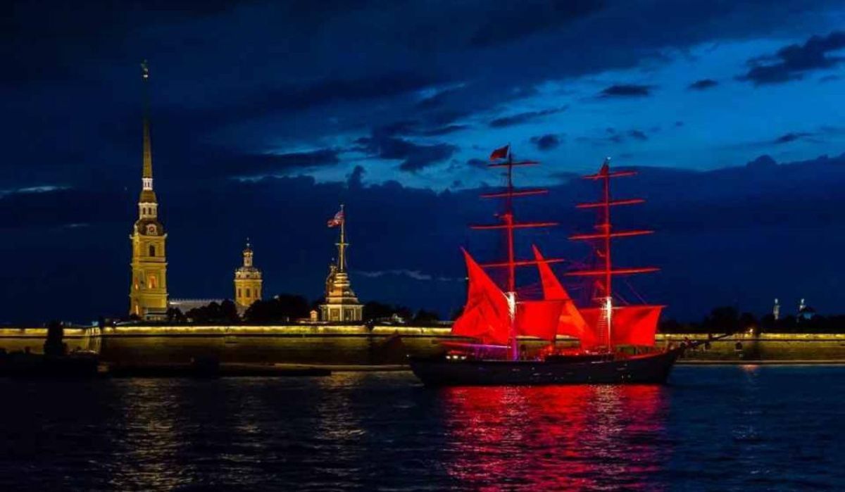 В Петербурге на 4 ночи ограничат навигацию по рекам