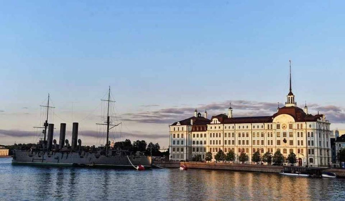 &quot;Выглянет солнце&quot;: Леус рассказал о погоде в Петербурге 20 июня