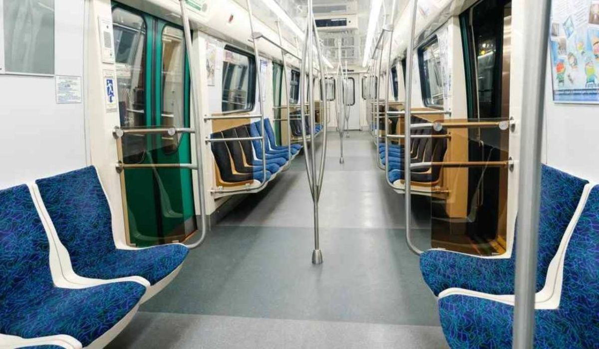 Общественный транспорт в Петербурге будет работать в ночь на 31 мая