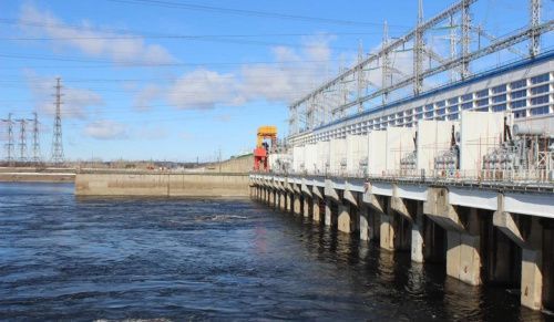 Воткинская ГЭС начала пропуск весеннего половодья