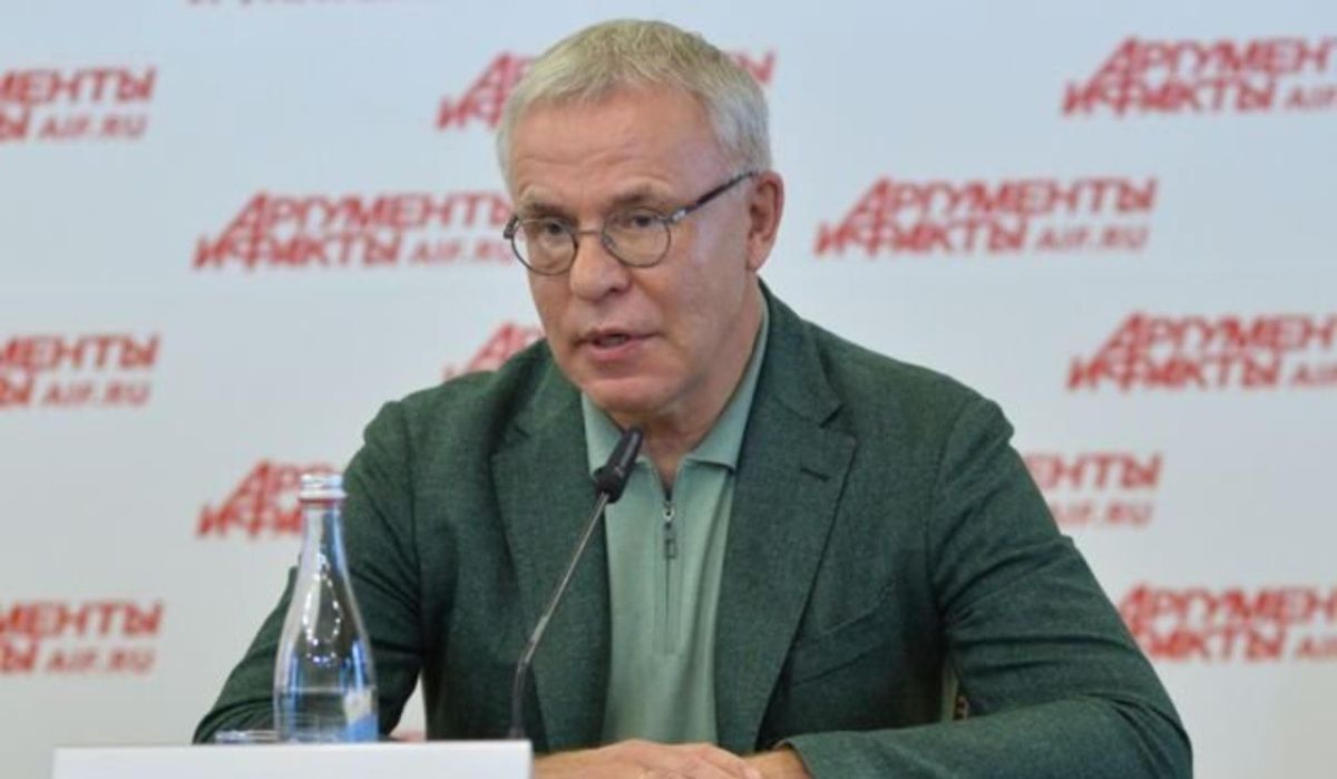 Вячеслав Фетисов выступил за запрет вейпов в России