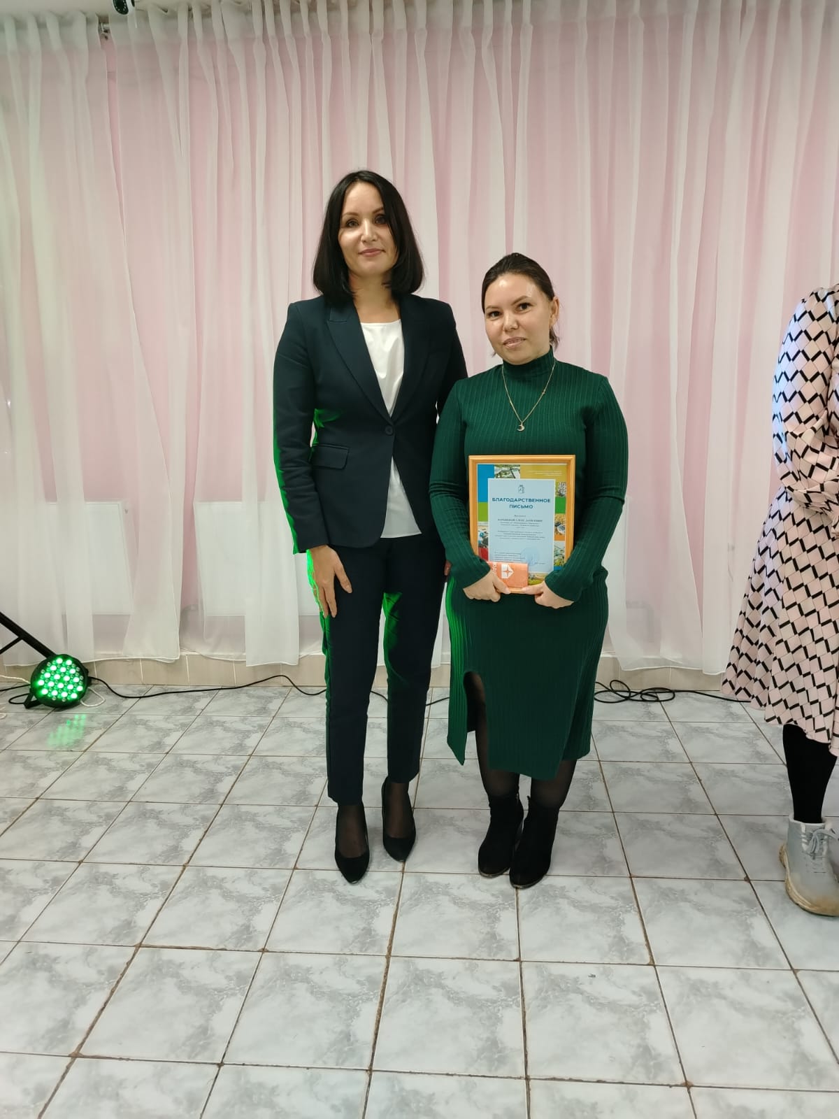 Администрация Чайковского округа вручила награды сотрудникам "Птицефабрики Чайковская" Администрация Чайковского округа вручила награды сотрудникам "Птицефабрики Чайковская"