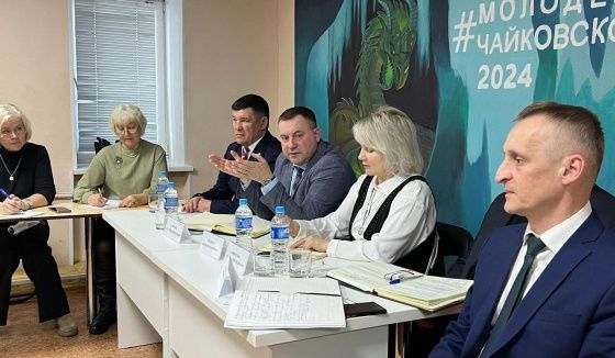 Глава Чайковского провёл встречу с жителями микрорайона Текстильщик