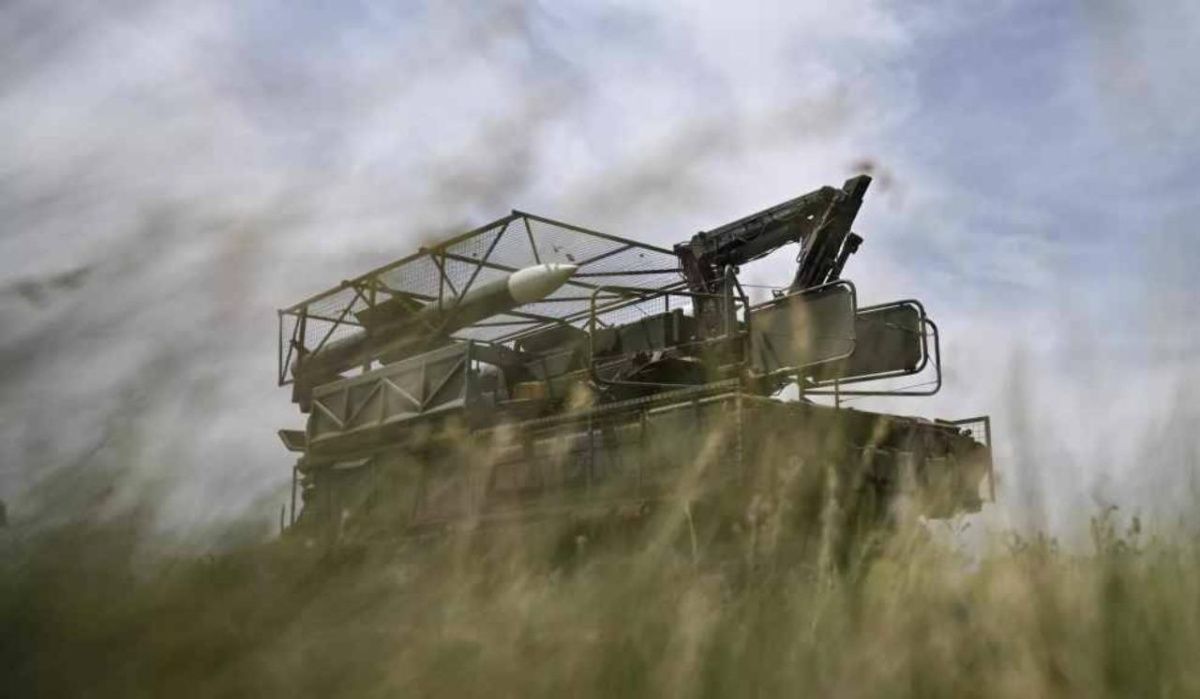 Российская ПВО перехватила 51 украинский дрон за ночь