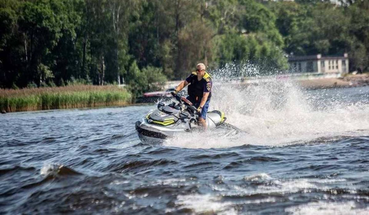 В Петербурге составили более 240 протоколов на владельцев катеров и гидроциклов