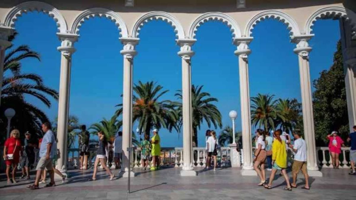 В Минтуризма Абхазии оправдались за слова о нищих отдыхающих из России