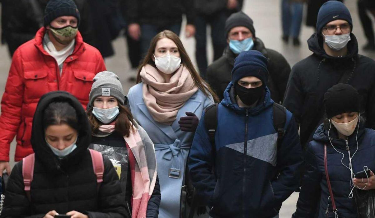 В Петербурге впервые за месяц выявлен самый низкий уровень заболеваемости Covid-19