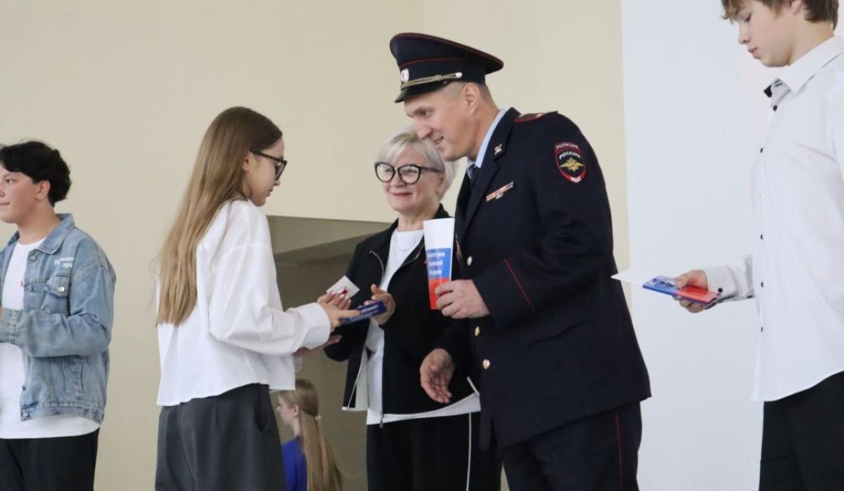 В Чайковском состоялась торжественная церемония вручения первых паспортов