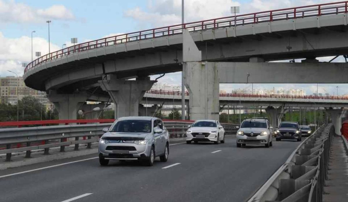 В Петербурге на ночь перекроют съезд с КАД на Московское шоссе