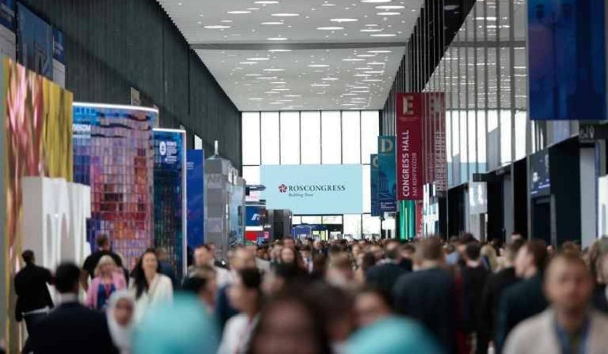 Петербуржцев попросили отказаться от авто на время ПМЭФ