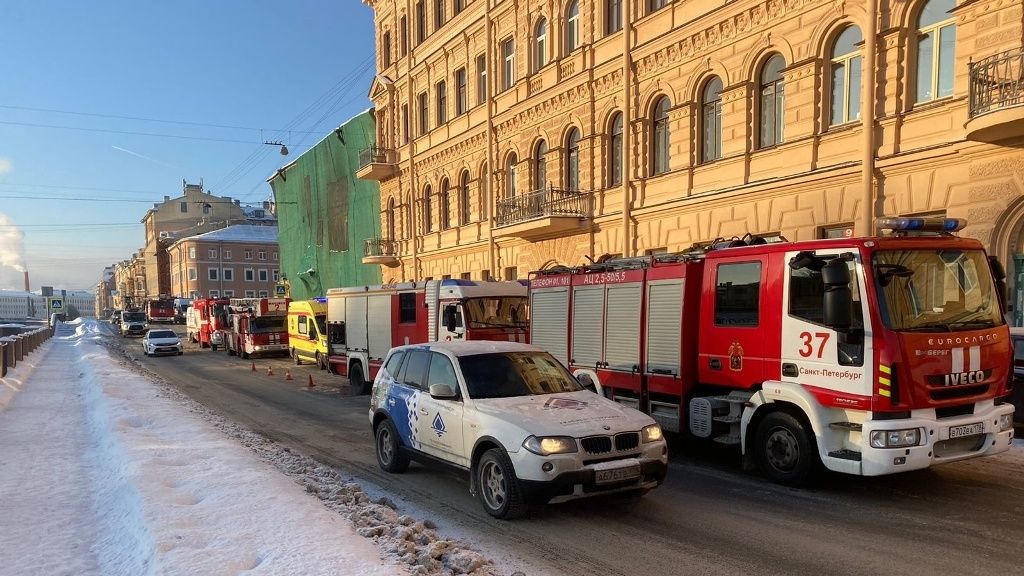 В Петербурге горел дореволюционный доходный дом