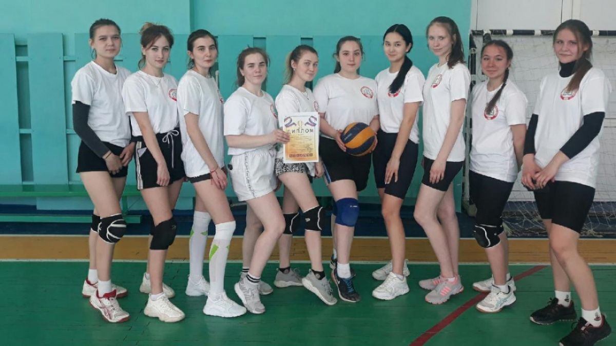 В Чайковском прошла товарищеская встреча по волейболу