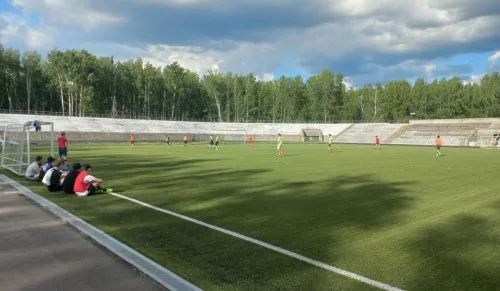 Студенты Чайковских общежитий сыграли в футбол