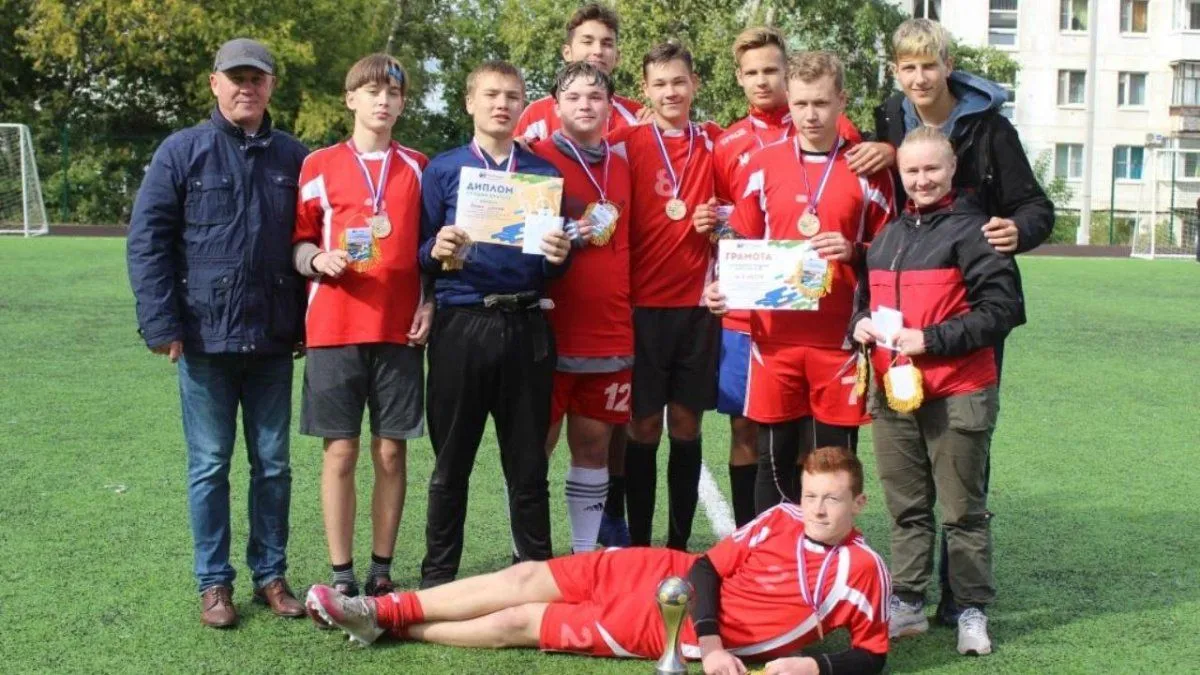 Воткинская ГЭС провела юбилейный турнир по мини-футболу 