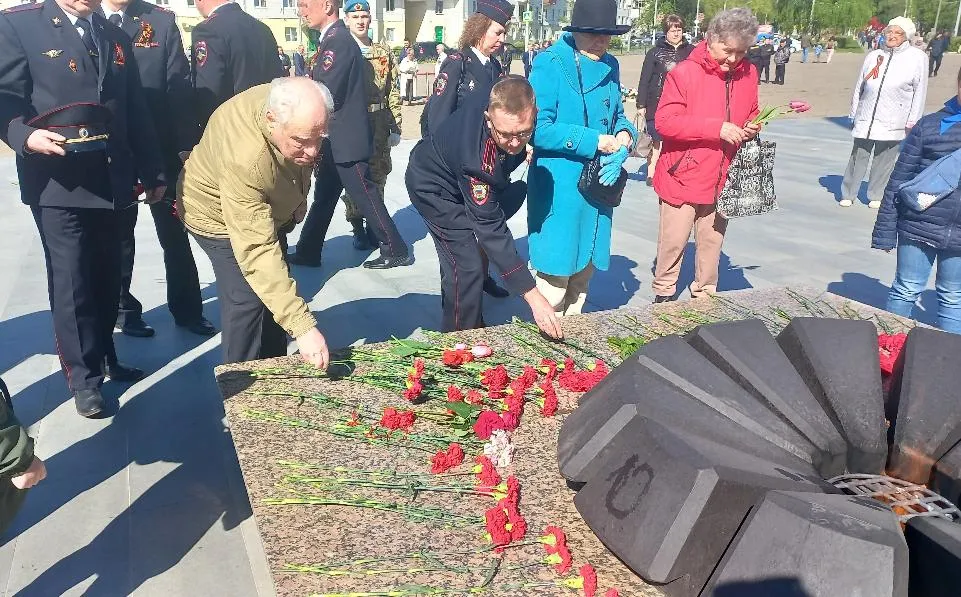 В Чайковском правоохранители почтили память ветеранов ВОВ