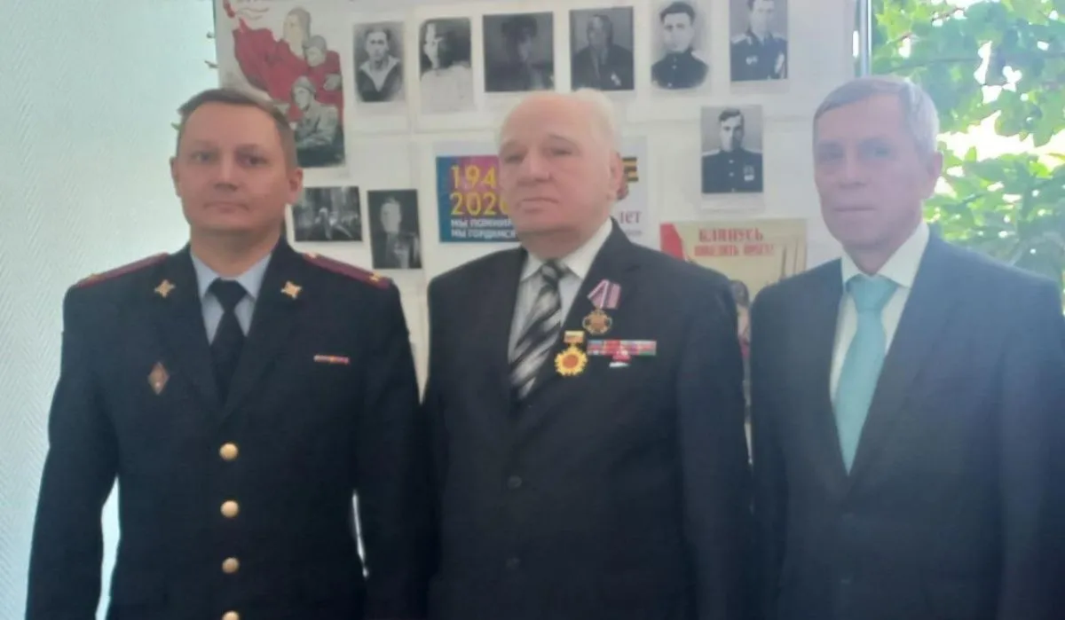 В Чайковском поздравили ветерана МВД с днем рождения 