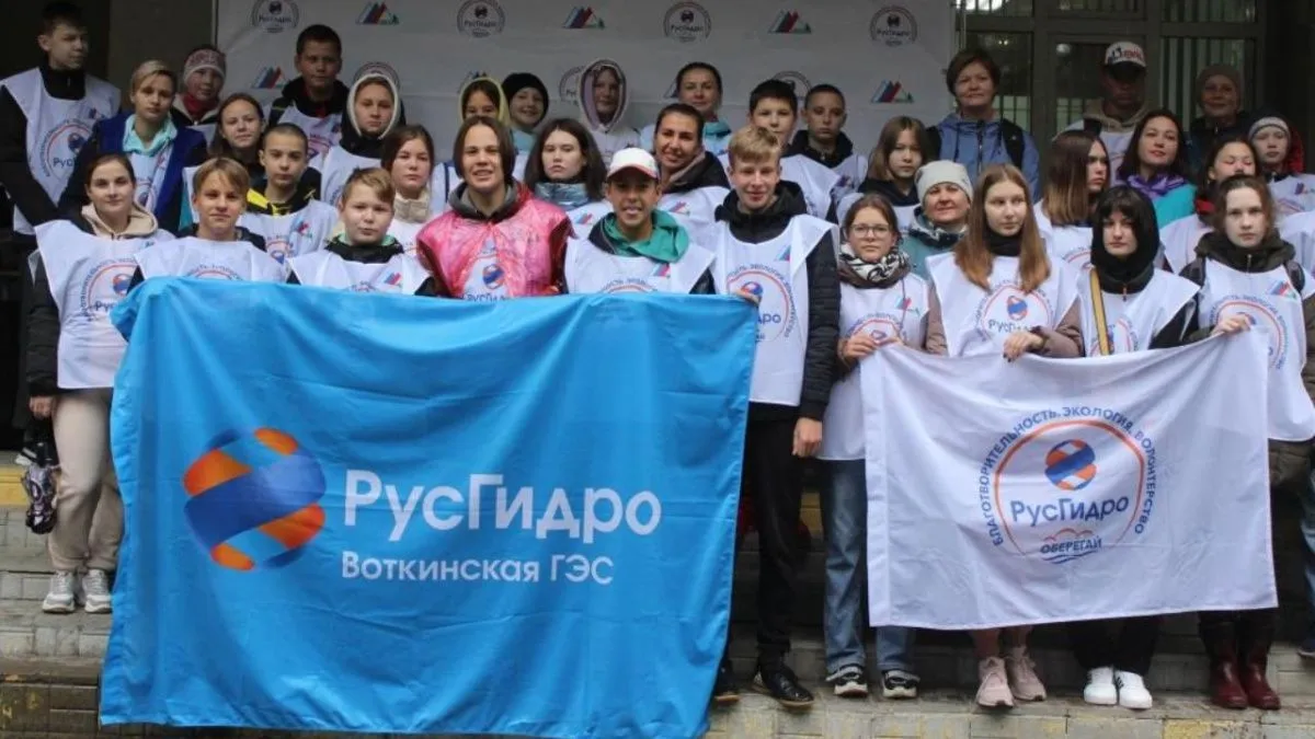 Чайковские школьники приняли участие в осеннем этапе экологической акции «оБЕРЕГАй»