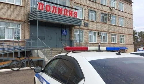 Житель Чайковского потратил украденные деньги на букет для  девушки 